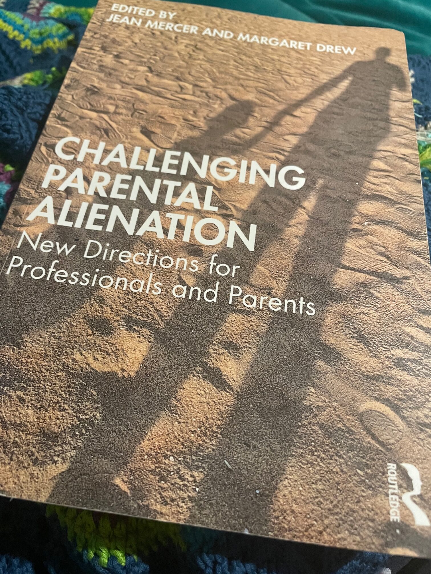 Book Review : Challenging Parental Alienation